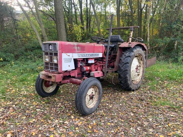 International 383 Tweewielaangedreven landbouwtractor, Zakelijke goederen, Agrarisch | Tractoren, Overige merken, Gebruikt