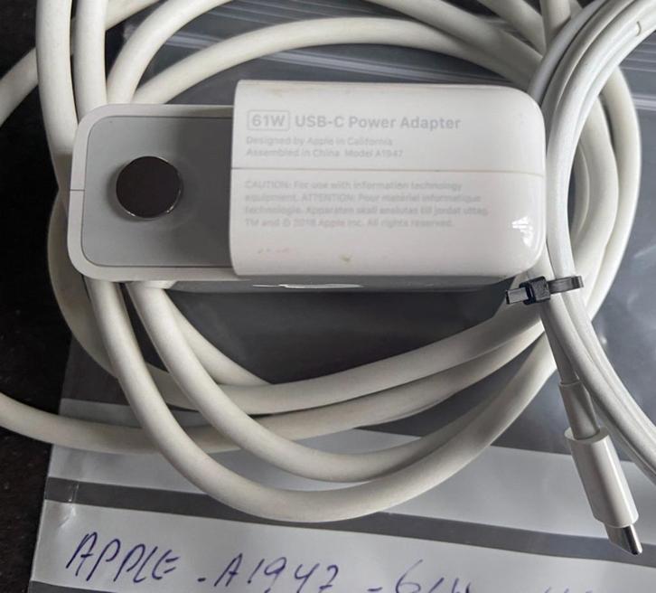 Apple USB‑C poweradapter, 61 W, A1947, Computers en Software, Laptop-opladers, Refurbished, Ophalen