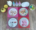 Set bakaccessoires + 4 receptenboekjes + cupcake standaard, Boeken, Kookboeken, Nieuw, Ophalen of Verzenden, Europa, Taart, Gebak en Desserts