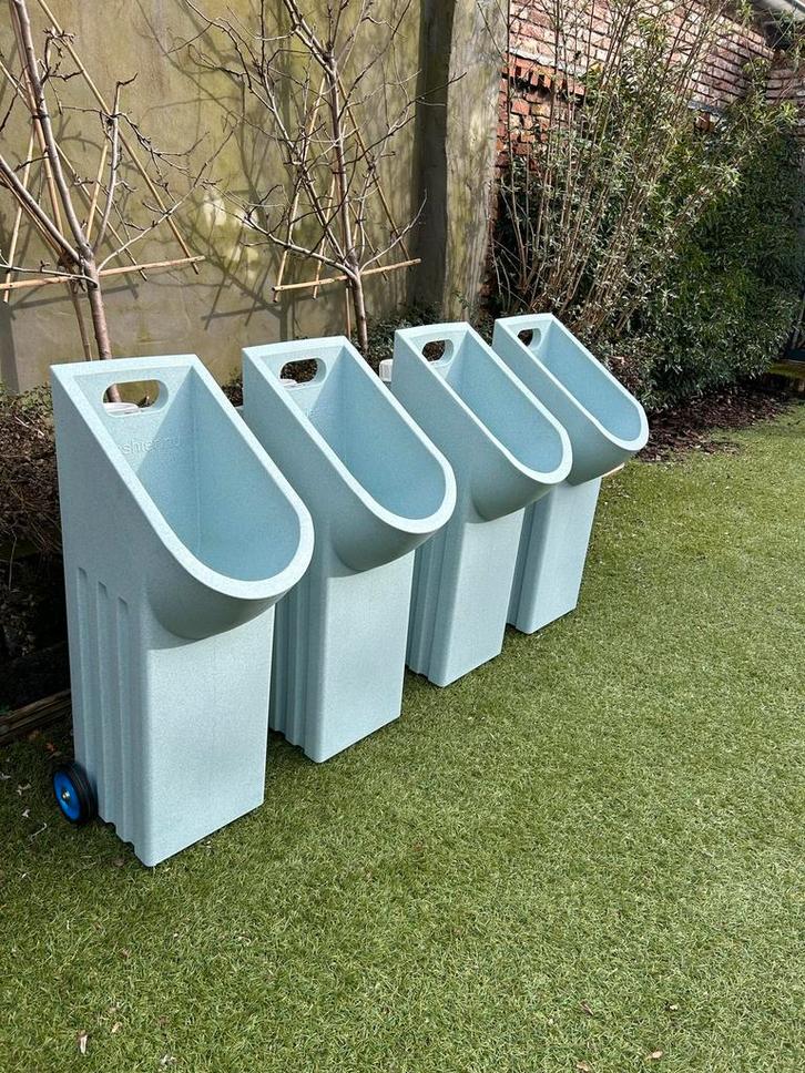 Urinoir te huur, Hobby en Vrije tijd, Feestartikelen | Verhuur, Zo goed als nieuw, Verzenden