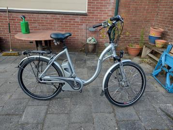 Flyer C8 dames elektrische Damesfiets. beschikbaar voor biedingen