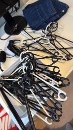 Kledinghangers - GRATIS!, Ophalen, Gebruikt, Kunststof, Kinderen en Volwassenen