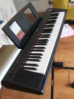 Yamaha Piaggero NP-12 elektrische piano met standaard, Muziek en Instrumenten, Keyboards, Ophalen, 61 toetsen, Yamaha, Aanslaggevoelig
