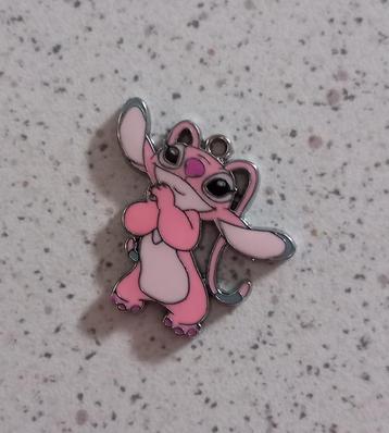 Metalen bedel angel ( stitch )"nieuw"   beschikbaar voor biedingen
