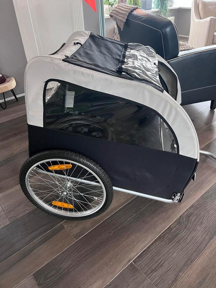 Hondenfietskar, Fietsen en Brommers, Fietsaccessoires | Aanhangers en Karren, Zo goed als nieuw, Hondenkar, 20 tot 40 kg, Vering