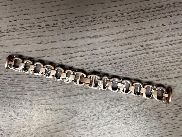 Vier bandjes en ‘watch case’ voor Fitbit Luxe, Sieraden, Tassen en Uiterlijk, Sporthorloges, Nieuw, Ophalen of Verzenden