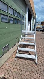 bordestrap 2 x 4 treden, Doe-het-zelf en Verbouw, Ladders en Trappen, Ophalen, Gebruikt, Trap, Industriepark 2a 9351PA leek
