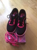 Zgan Sketschers zwart met rose 40, Ophalen of Verzenden, Zo goed als nieuw, Zwart, Sneakers of Gympen