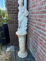 Beeld op zuil, Tuin en Terras, Ophalen, Zo goed als nieuw