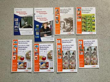 Boekjes behorende bij Jaarcollectie Nederlandse Postzegels beschikbaar voor biedingen