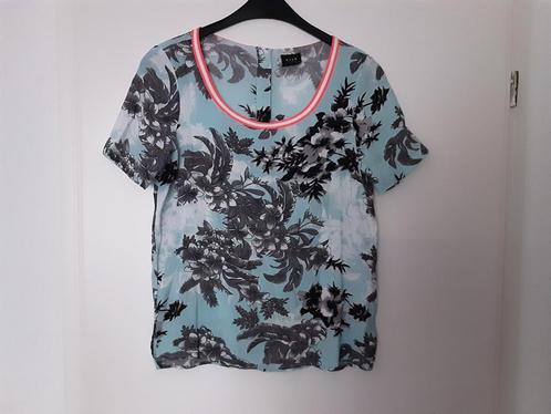 Mooie Top T-shirt van het merk Vila maat M, Kleding | Dames, T-shirts, Zo goed als nieuw, Maat 38/40 (M), Overige kleuren, Korte mouw