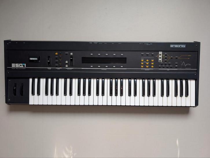 Ensoniq ESQ-1 Synthesizer - Vintage Klassieker!, Muziek en Instrumenten, Synthesizers, Gebruikt, 61 toetsen, Overige merken, Met midi-aansluiting