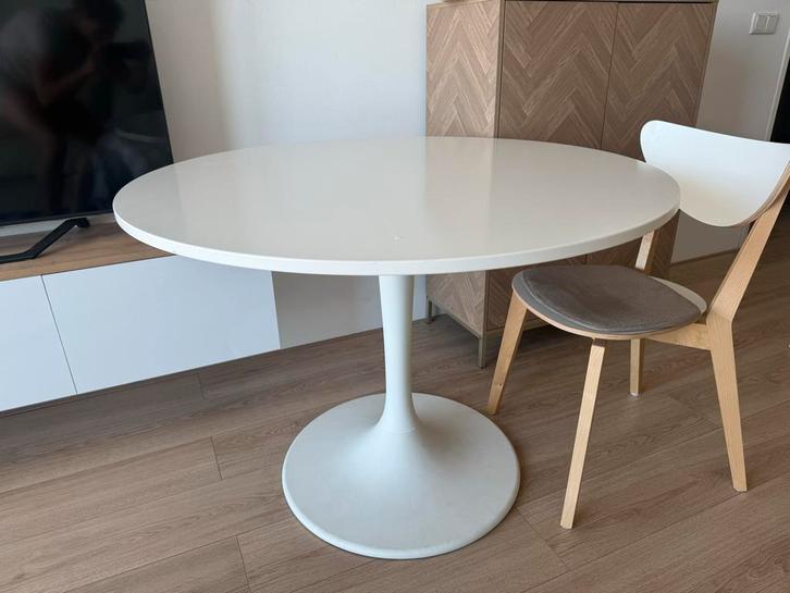Ikea Docksta Witte ronde tafel, Huis en Inrichting, Tafels | Eettafels, Gebruikt, 100 tot 150 cm, 100 tot 150 cm, Vier personen