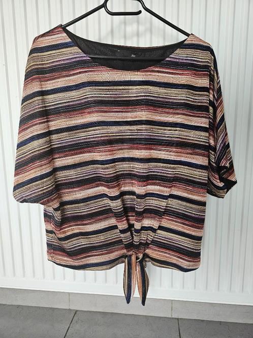 gekleurde streepjes T-shirt met strik onderaan, Kleding | Dames, T-shirts, Gedragen, Maat 38/40 (M), Overige kleuren, Korte mouw