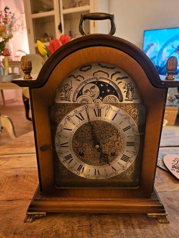 Antiek Duits tafelklokje met slagwerk  beschikbaar voor biedingen