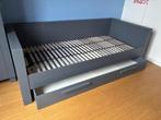 Grijze houten bed met opberglade, Huis en Inrichting, Ophalen, Eenpersoons, Zo goed als nieuw, 120 cm
