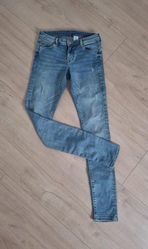 H&M jeans jegging low waist maat xs 34 W26 spijkerbroek, Kleding | Dames, Spijkerbroeken en Jeans, Gedragen, W27 (confectie 34) of kleiner