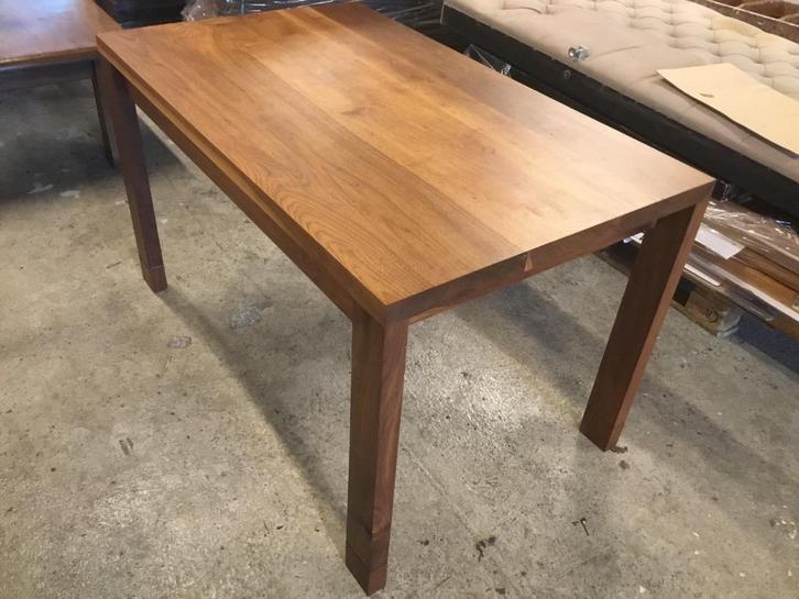 Prachtige Amerikaans noten houten tafel, Huis en Inrichting, Bureaus, Zo goed als nieuw, Ophalen