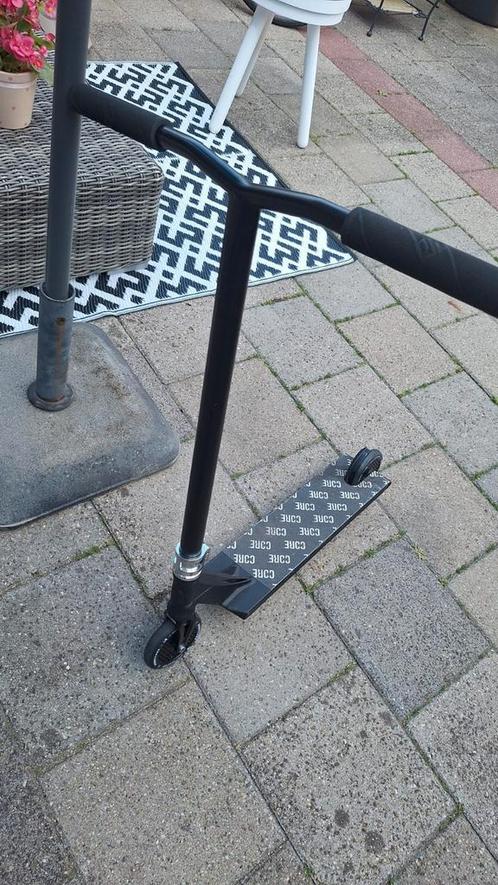 Custom stuntstep, Fietsen en Brommers, Steps, Zo goed als nieuw, Gewone step, Ophalen of Verzenden