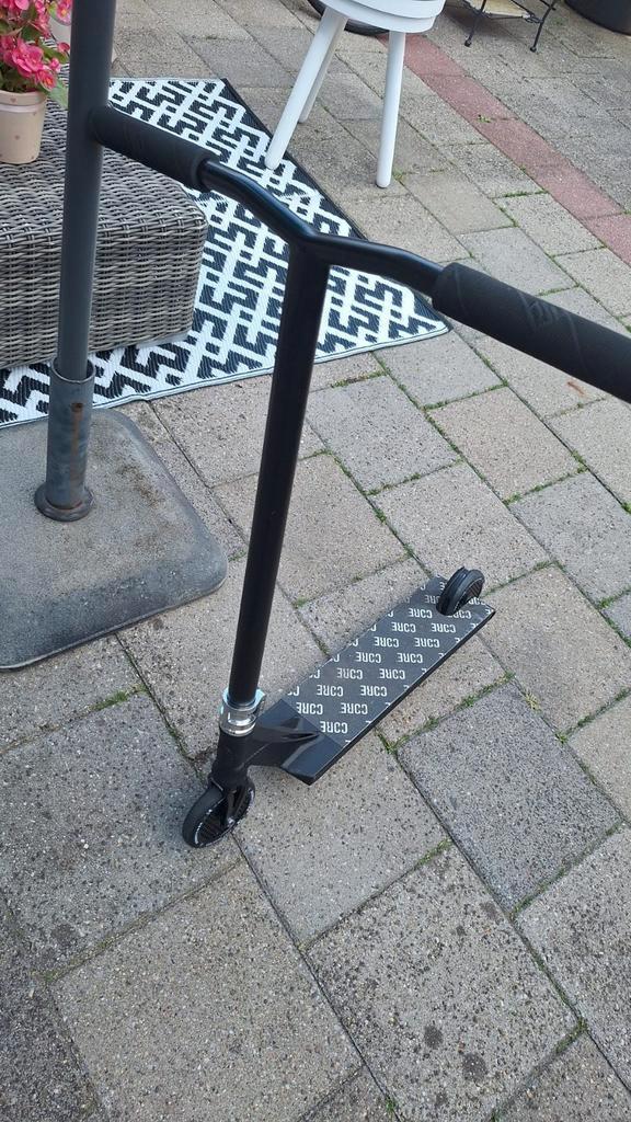 Custom stuntstep, Fietsen en Brommers, Steps, Zo goed als nieuw, Gewone step, Ophalen of Verzenden