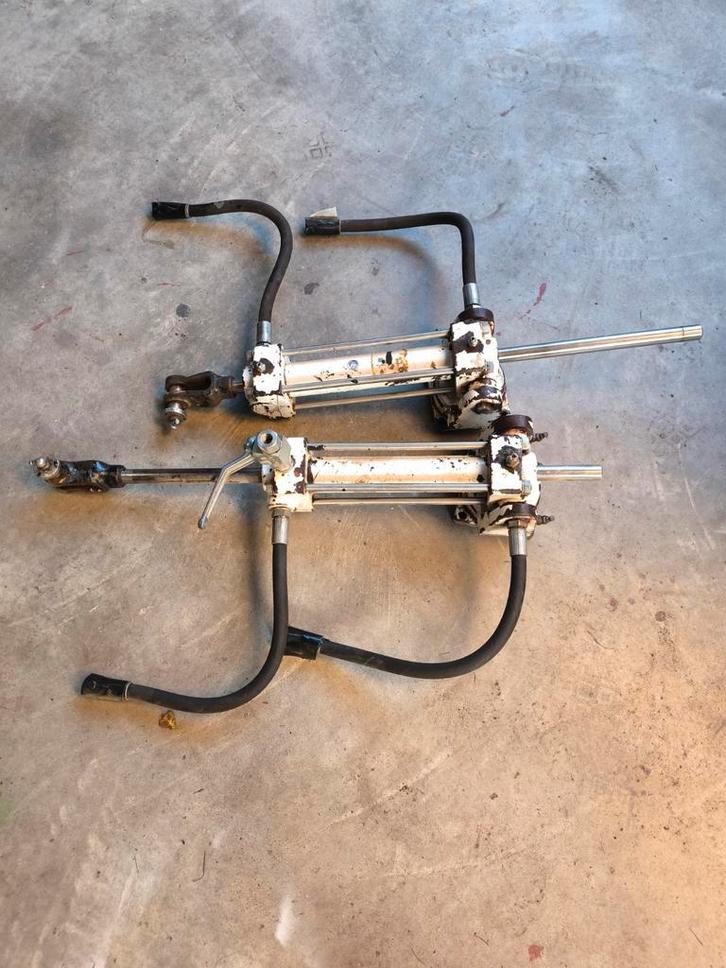 Dubbelwerken hydraulische cilinders voor roerwerk(stuurwerk), Watersport en Boten, Bootonderdelen, Gebruikt, Motor en Techniek