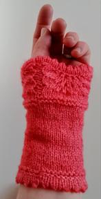 Koud hè? Handgemaakte polswarmers, Ophalen of Verzenden, Nieuw