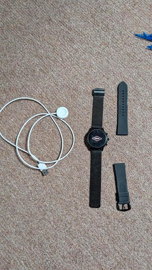 Fossil Gen 5 Smartwatch DW10F1, wearos, gps, nfc, waterdicht, Sieraden, Tassen en Uiterlijk, Smartwatches, Zo goed als nieuw, Android