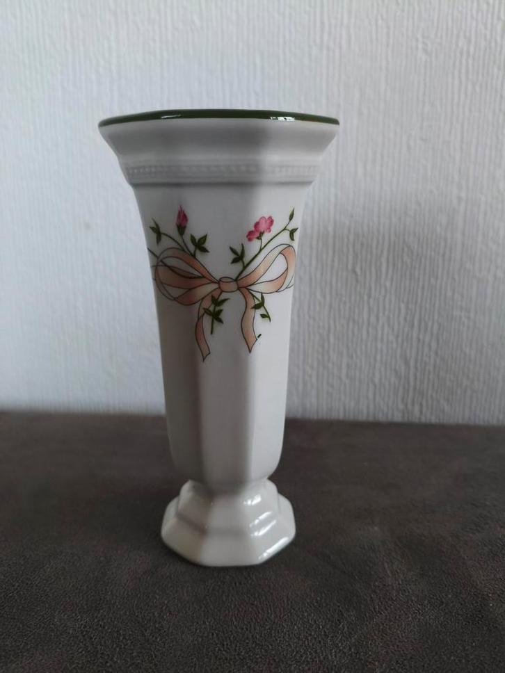 Johnson Brothers Eternal Beau vaasje, Antiek en Kunst, Antiek | Vazen, Ophalen of Verzenden