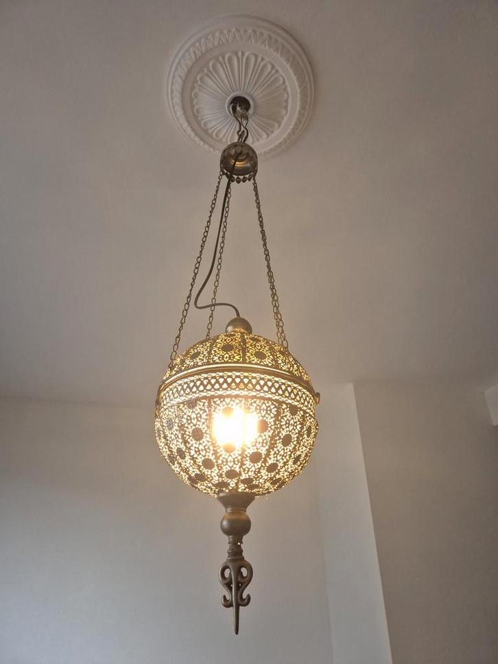 Twee Oosterse hanglampen - Filigraanwerk (90cm lang), Huis en Inrichting, Lampen | Hanglampen, Zo goed als nieuw, 75 cm of meer