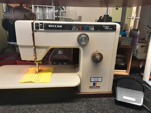 RICCAR NAAIMACHINE MODEL 806, Hobby en Vrije tijd, Naaimachines en Toebehoren, Gebruikt, Overige merken, Ophalen of Verzenden