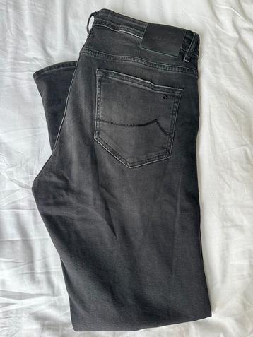 Jacob Cohën Jeans - J688.C (Bard) - W38 beschikbaar voor biedingen