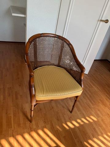 Vintage Stoel met Riet en Hout beschikbaar voor biedingen