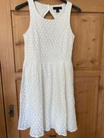 Mooi off white kanten jurkje maat 38 met blote rug, Maat 38/40 (M), Atmosphere, Wit, Ophalen of Verzenden