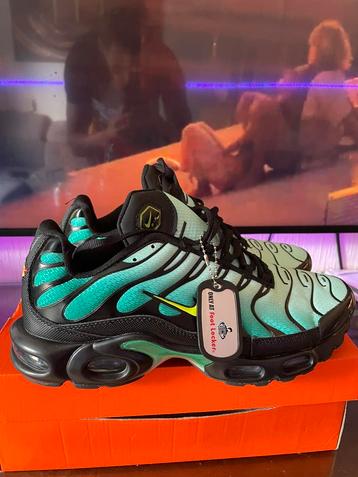 Nike TN Limited Edition Heren Sneakers maat 44 in doos beschikbaar voor biedingen