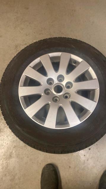 18 inch pajero origineel.  beschikbaar voor biedingen