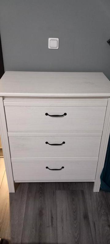 Ikea ladenkast beschikbaar voor biedingen