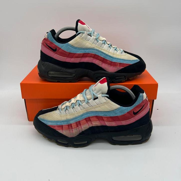 Nike air Max 95 Running man 2007 maat 42, Kleding | Heren, Schoenen, Zo goed als nieuw, Sneakers of Gympen, Zwart, Ophalen of Verzenden