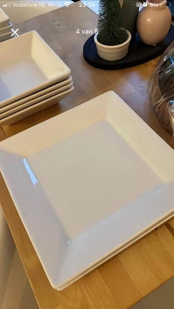 Tesco Borden - Set van 3x4 beschikbaar voor biedingen