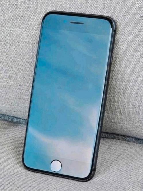 Iphone in nieuwstaat met Spigen Case., Telecommunicatie, Mobiele telefoons | Apple iPhone, Zo goed als nieuw, 64 GB, Zwart, Ophalen of Verzenden
