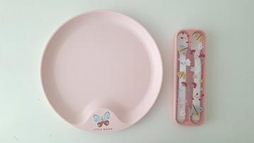 Lichtroze bordje little dutch met babylepel in doosje mepal
 beschikbaar voor biedingen