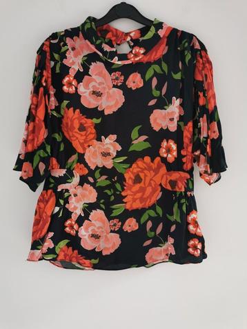 ZARA blouse met bloemenprint mt. L beschikbaar voor biedingen