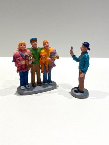Lemax Teenage Memories, set of 2 (02809) beschikbaar voor biedingen