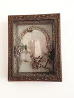 Antieke wassen diadeem in kader, Ophalen of Verzenden