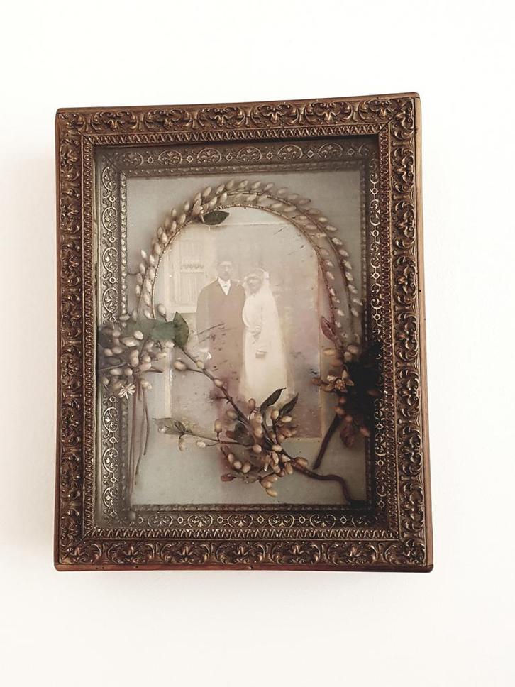 Antieke wassen diadeem in kader, Antiek en Kunst, Antiek | Kleding en Accessoires, Ophalen of Verzenden