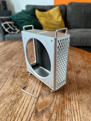 Ulanzi Mac Mini M4 Pro Behuizing beschikbaar voor biedingen