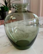 Glazen vaasje kleur grijs Copier stijl 18cm hoog, Antiek en Kunst, Antiek | Vazen, Ophalen of Verzenden