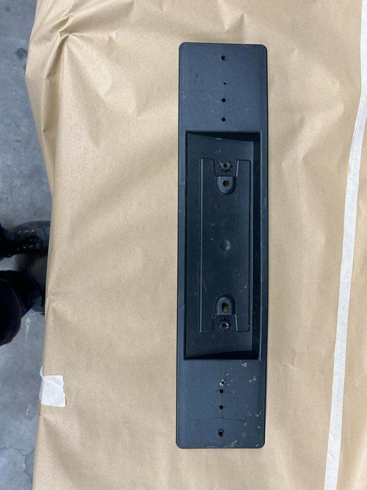 Tesla Model Y nummerplaathouder 1493099-00-B, Auto diversen, Kentekenplaathouders, Gebruikt, Ophalen of Verzenden