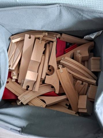 Houten treinbaan (Ikea) beschikbaar voor biedingen