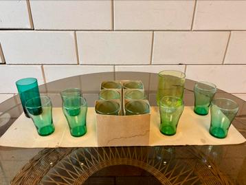 14 vintage limonade glazen groen glas beschikbaar voor biedingen