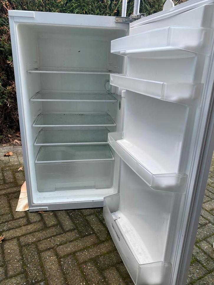 Siemens koelkast, Witgoed en Apparatuur, Koelkasten en IJskasten, Zo goed als nieuw, Zonder vriesvak, 200 liter of meer, 120 tot 140 cm
